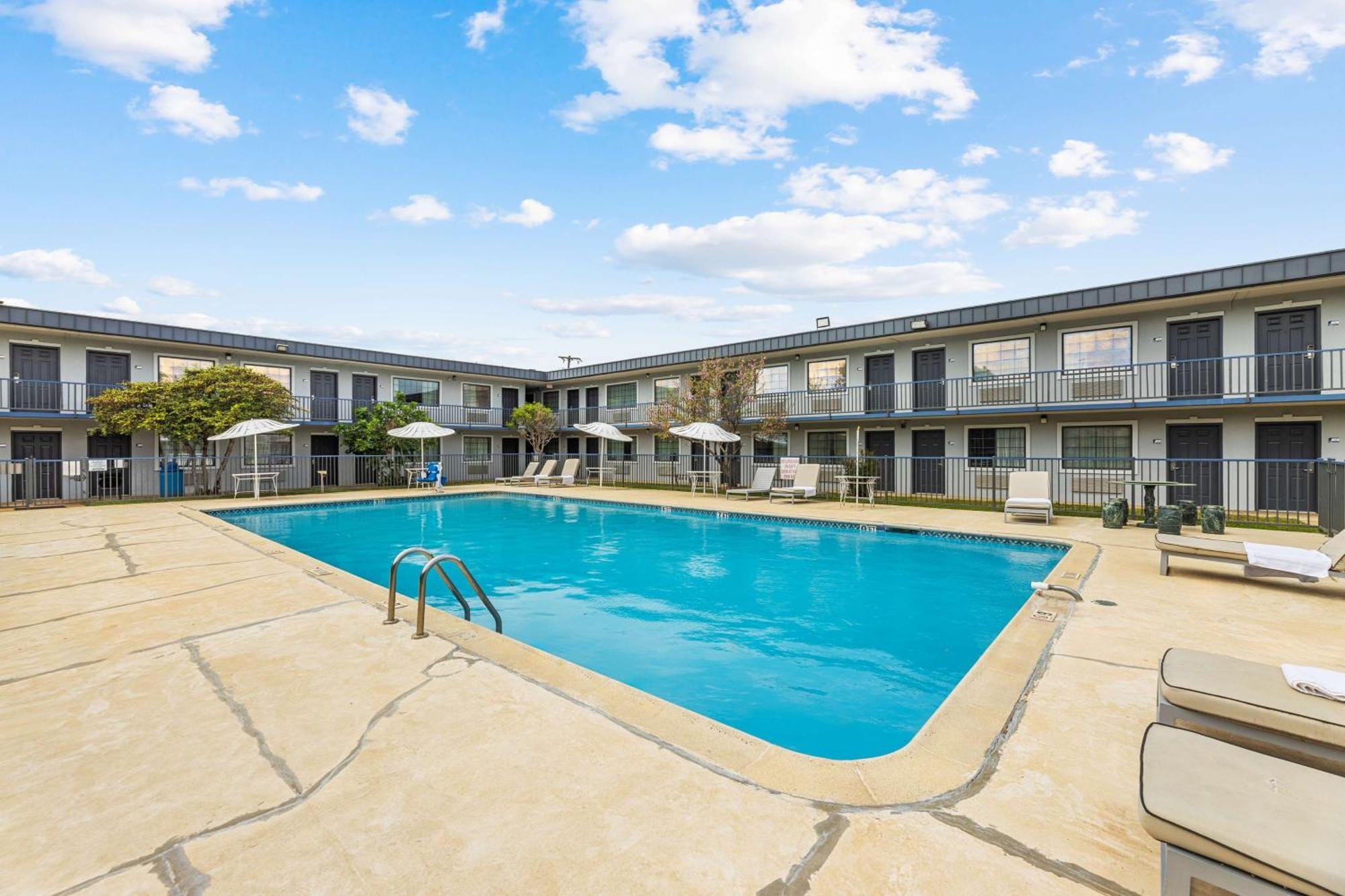 Americas Best Value Inn Fort Worth/Hurst Richland Hills Экстерьер фото