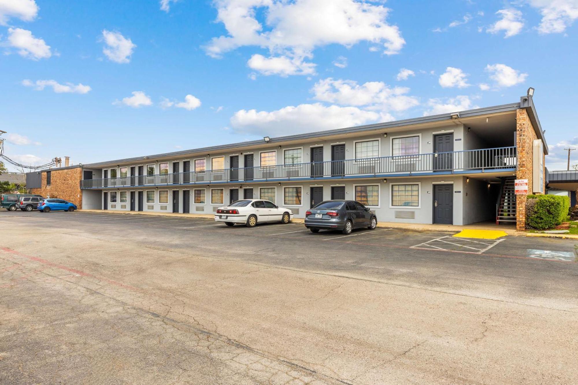 Americas Best Value Inn Fort Worth/Hurst Richland Hills Экстерьер фото