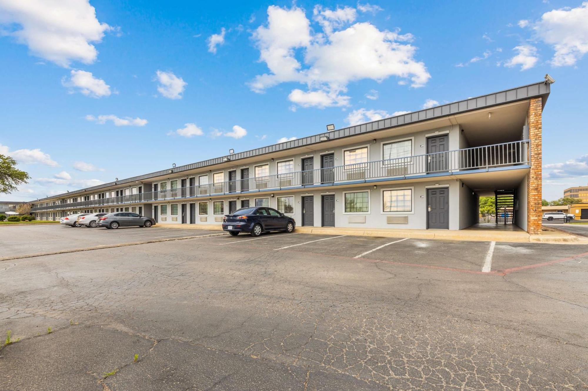 Americas Best Value Inn Fort Worth/Hurst Richland Hills Экстерьер фото